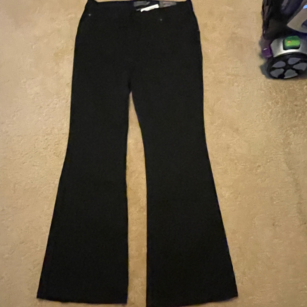 NWT Torrid bombshell flares